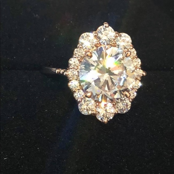 Kanak Rose Gold Engagement Ring - Picture 4 of 8